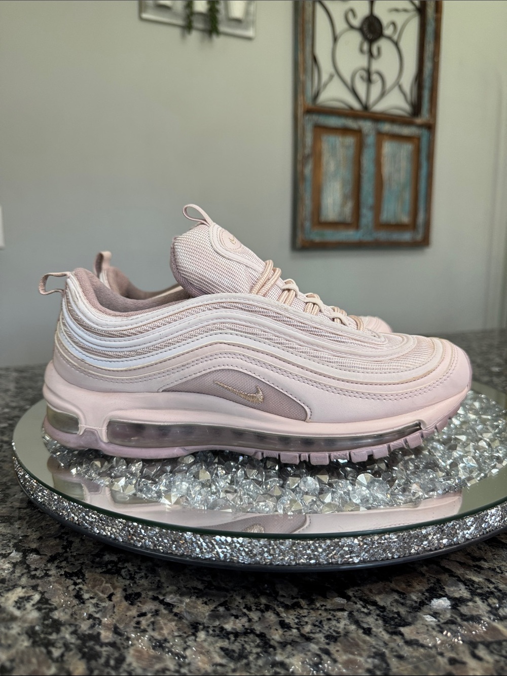 Nike Air Max r97 in Light Pink